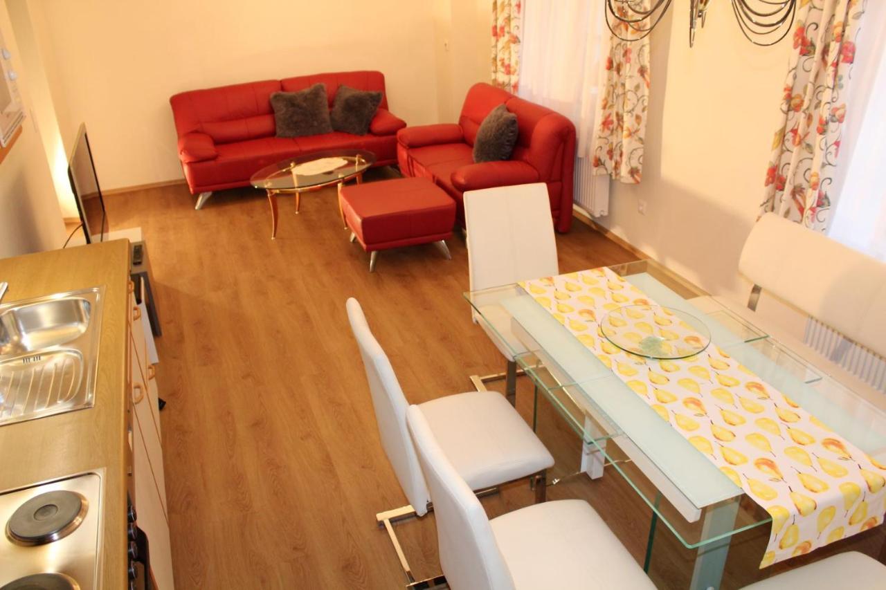 Fewo Gabi Haus Pacher Санкт-Петер-ам-Каммерсберг Экстерьер фото